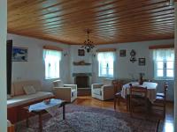 Posedenie v ubytovaní Guesthouse Iro