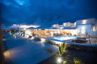 Bazén v ubytovaní TIFFANYS VILLAS alebo v jeho blízkosti