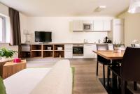 Kuchnia lub aneks kuchenny w obiekcie Tauernresidence Radstadt by ALPS RESORTS