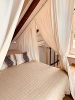 Postel nebo postele na pokoji v ubytování Apartment Luxury Palace No1
