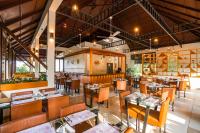 En restaurant eller et andet spisested på Winter Vale Green Stay Resorts