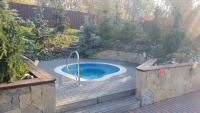 Bazén v ubytování Wellness Hotel Fridrich nebo v jeho okolí