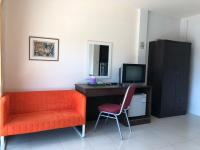 TV a/nebo společenská místnost v ubytování Anattaya Holiday Home