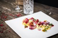 Jídlo v hotelu nebo okolí