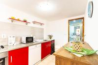 Kuchyňa alebo kuchynka v ubytovaní Apartment Frlan