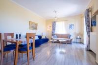 Posezení v ubytování Almyros Aktis mountain and sea apartment