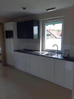Kuchyňa alebo kuchynka v ubytovaní M&K Apartament Marynarski- Sobieszewo, Wyspa Sobieszewska