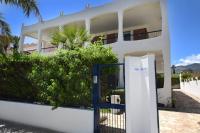 The building in which the holiday home is located