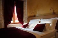 Postel nebo postele na pokoji v ubytování Oblivion Luxury Rooms
