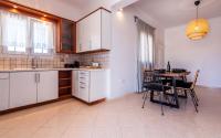 Kuchyň nebo kuchyňský kout v ubytování Milos Del Sol Apartment