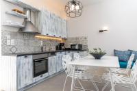 Kuchyň nebo kuchyňský kout v ubytování Pleiades Villas Naxos