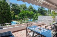 Bazén v ubytování Jardines del Mar Apartments nebo v jeho okolí