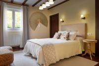 Posteľ alebo postele v izbe v ubytovaní Hotel Txoriene - Arrieta - HBI01298