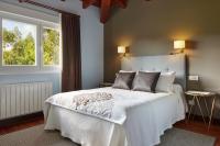 Posteľ alebo postele v izbe v ubytovaní Hotel Txoriene - Arrieta - HBI01298
