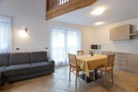 A kitchen or kitchenette at Apartment Kronplatz