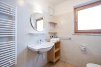A bathroom at Apartment Kronplatz