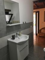 Kúpeľňa v ubytovaní Is Scabas Guestrooms