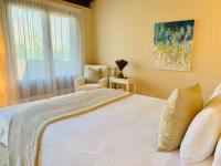 Postel nebo postele na pokoji v ubytování Hotel Masia La Palma