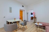 TV a/nebo společenská místnost v ubytování Large apartment in city centre Pula!