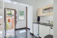 Kuchyň nebo kuchyňský kout v ubytování Large apartment in city centre Pula!
