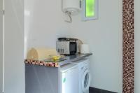 Kuchyň nebo kuchyňský kout v ubytování Large apartment in city centre Pula!
