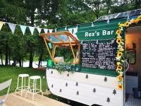 ECO River Campに飾ってある許可証、賞状、看板またはその他の書類