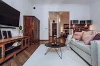 Telewizja i/lub zestaw kina domowego w obiekcie Szpitalna 20 Apartment nr 8