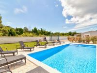 Bazén v ubytovaní Pet-Friendly Paradise in Istria alebo v jeho blízkosti