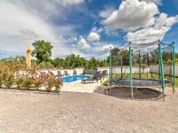Bazén v ubytovaní Pet-Friendly Paradise in Istria alebo v jeho blízkosti