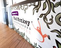 Mad Monkey Bayswaterに飾ってある許可証、賞状、看板またはその他の書類
