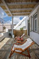 A balcony or terrace at Xατζηράδος