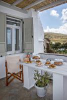 A balcony or terrace at Xατζηράδος