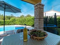 Basen w obiekcie Holiday Home Antoni by Interhome lub w pobliżu