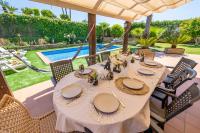 Bazén v ubytování VIlla Jaruco Lux, exclusiva zona residencial con Piscina & Aircon nebo v jeho okolí