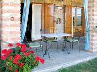 Patio alebo iná vonkajšia časť ubytovania Holiday Home Belvedere - BLU100 by Interhome