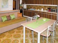 Kuchyňa alebo kuchynka v ubytovaní Apartment Maslina by Interhome