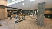 Centrum fitness w obiekcie Apartament Bałtyk Nadmorskie Tarasy z parkingiem