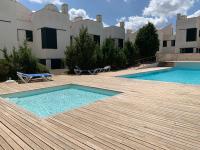 Bazén v ubytování MARINA 24 by SOM Menorca nebo v jeho okolí