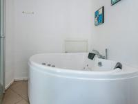 Koupelna v ubytování Holiday Home Pøt Strandby IX