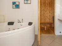 Koupelna v ubytování Holiday Home Pøt Strandby IX