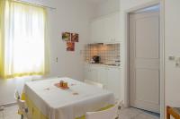 Kuchyň nebo kuchyňský kout v ubytování Morpheas Pension Rooms & Apartments