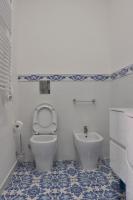 A bathroom at Calise guest house B senza balcone