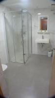A bathroom at Hotel Roquiño
