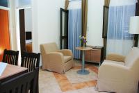 Posezení v ubytování Hotel Priscapac Resort & Apartments