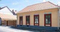 Budynek, w którym mieści się apartament