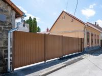 Budynek, w którym mieści się apartament