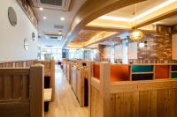 ワイヤーズホテル品川シーサイド にあるレストランまたは飲食店