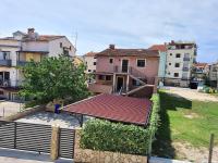 Budynek, w którym mieści się apartament