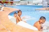 Bazén v ubytování Apartamentos Turísticos Playa Mar I nebo v jeho okolí