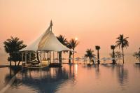 Bazén v ubytování Movenpick Residence/Beach Access/1BR/Amazing View2 nebo v jeho okolí